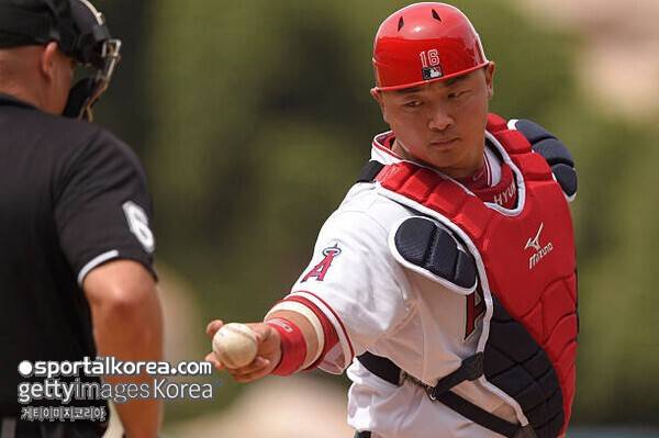 '前 롯데 코치'가 MLB 최초 '한국계 감독' 될 수도 있다고?…現 감독 계약 연장설에 '묵묵부답' 미네소타, 경질 시 '행크 콩거' 물망