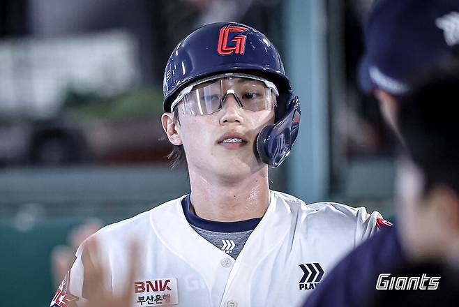 이래서 롯데가 트레이드 멈출수 없구나…올스타를 알아본 안목, 창단 최초 3할 유격수도 꿈이 아니다