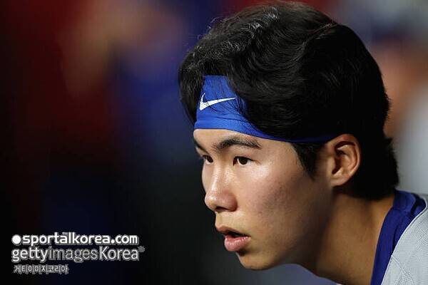 김혜성 또 선발 제외에 하늘도 슬픈가? LA 다저스 1시간 째 우천 지연...6회 2-0 리드 속 중단