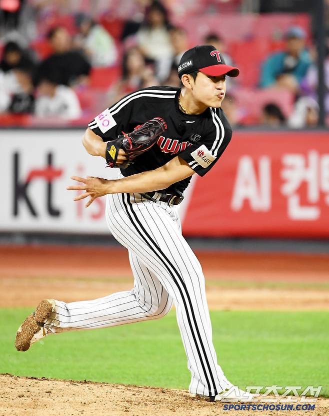 '트레이드의 신'이 또 움직였다...이번에는 수원에 또 어떤 '마법'이 일어날 것인가