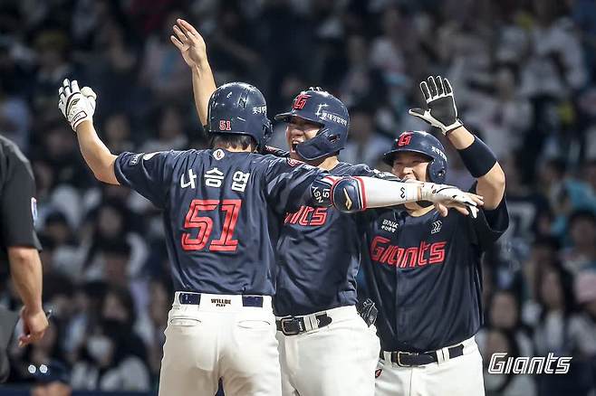 '승엽+원중 극장' 롯데, 0-3 뒤집는 건 일도 아니다!…나승엽 대타 3점포로 NC 7-6 제압 [창원:스코어]
