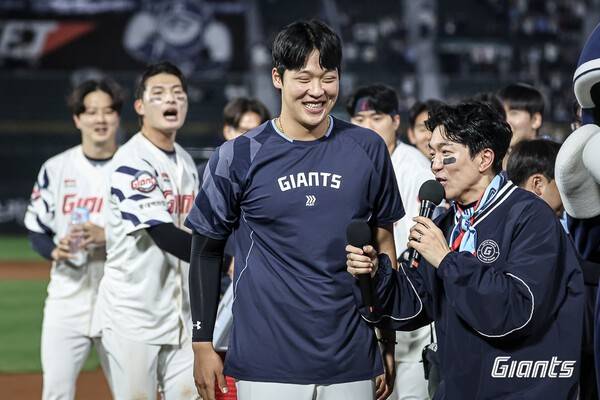 롯데 '광속 스캔들' 내가 원조! 껍질 깨기 시작한 '156km' 성골 유망주…데뷔 첫 QS 상대와의 재회, 이민석이 롯데 2위 도전 선봉 선다