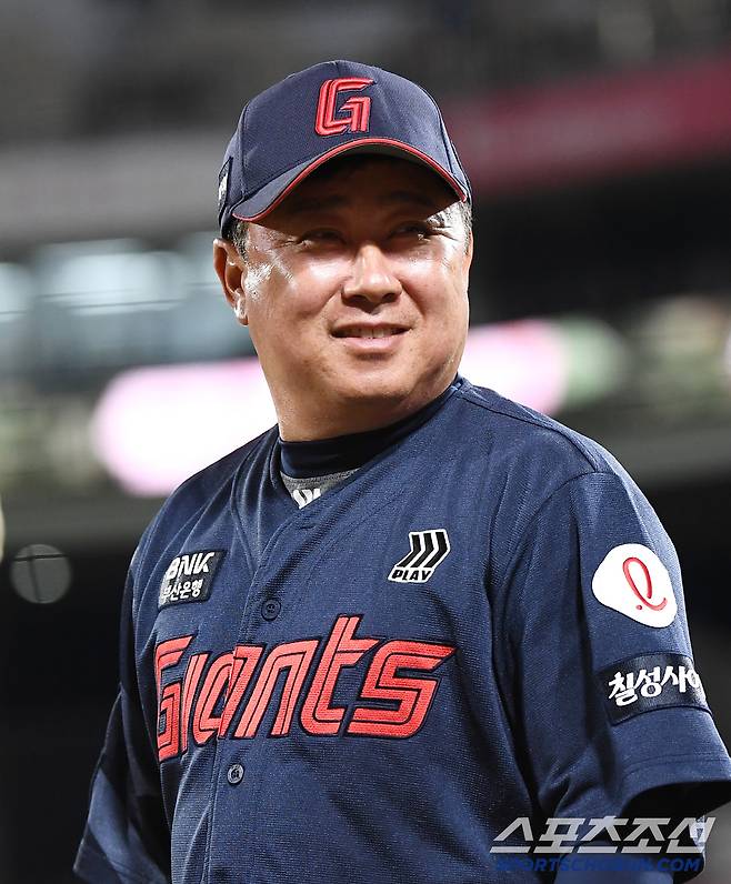 1등 클로저 김원중, 슬라이더 봉인령 떨어졌다! →