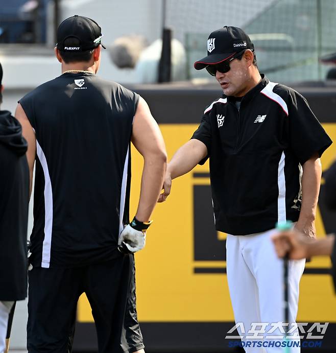 '충격이라는 말밖에' 야구 예능 출연 위해, 피 마르는 경쟁중인 팀을 떠나다니...KT는 붙잡았지만, 이종범 코치는 떠났다