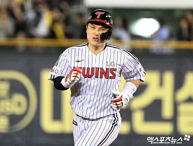 '한화 이제 1위 내놔!' LG, KIA 꺾고 13일 만에 선두 등극…박동원 역전 스리런+문성주 8회 결승타 [잠실:스코어]