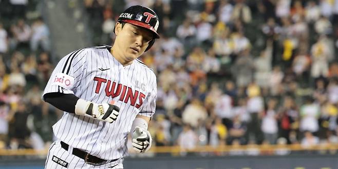 '필승조 전원 휴식' KIA, LG 상대 3-4 역전패..위즈덤 시즌 14호포