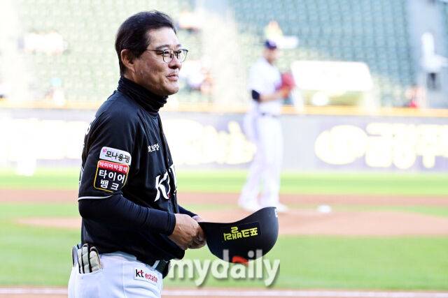 이종범 욕할 순 없지만…아무리 감독이라도 시즌 중에 야구 그만두고 예능이라니, 박수는 못 쳐줍니다