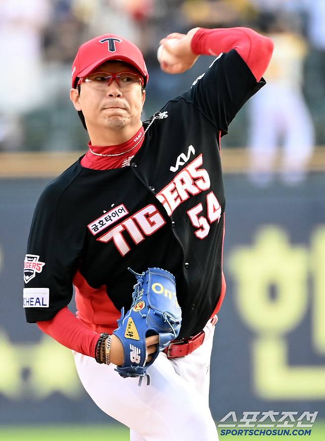 'KIA의 파격' 외국인 원투펀치 없이 버틴다, 왜?…