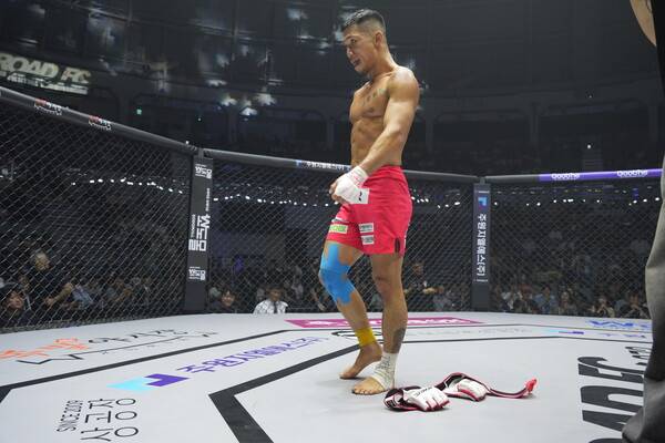 '하하 딸 살린' 박형근, '은퇴경기 지킨' 하하... 뜨거운 우정의 케이지[로드FC 073]