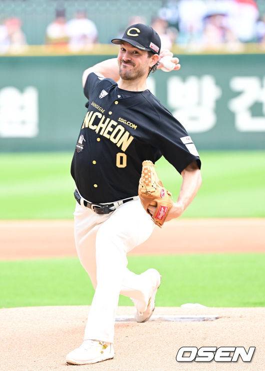 ‘폰세 11승+리베라토 첫 홈런+김서현 20세이브’ 한화, 에이스 맞대결 5-2 역전승…폰세, ERA 1위 탈환 [인천 리뷰]