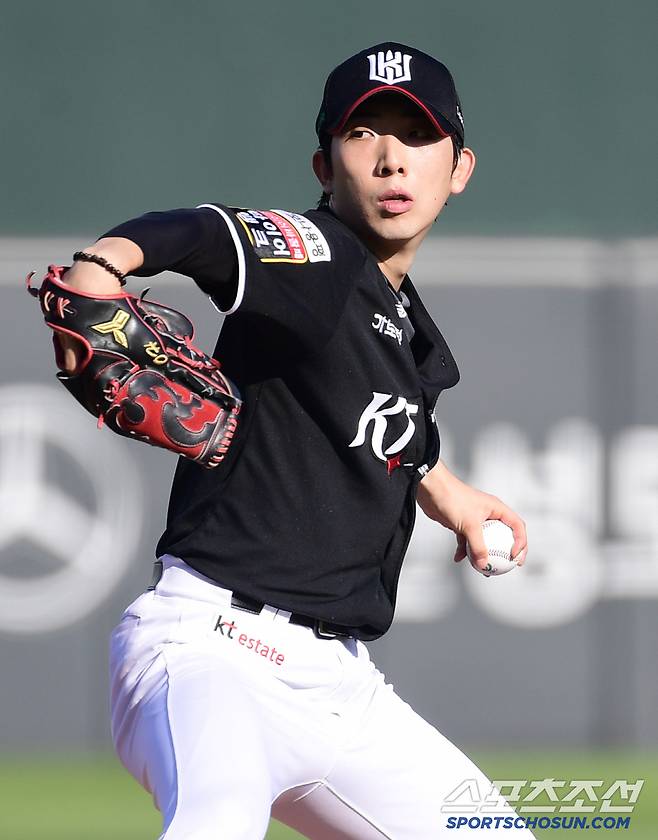 트레이드 대박! 팀타율 1위 롯데 밀봉 → '벌써 9승' 오원석, KT도 40승 합류. 위닝시리즈 확보