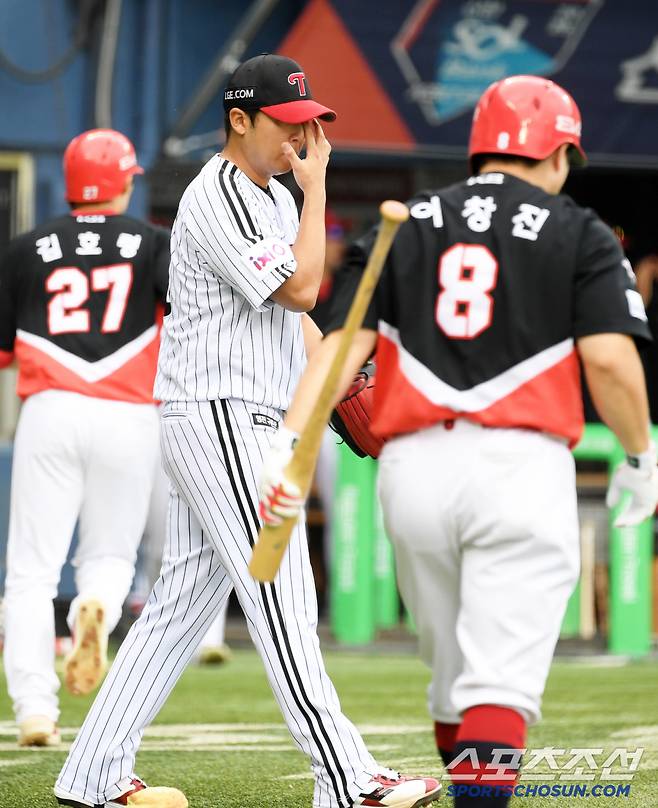'이럴수가' 3→15위 급락, 7실점 최악투…신인왕 0순위에게 무슨 일이