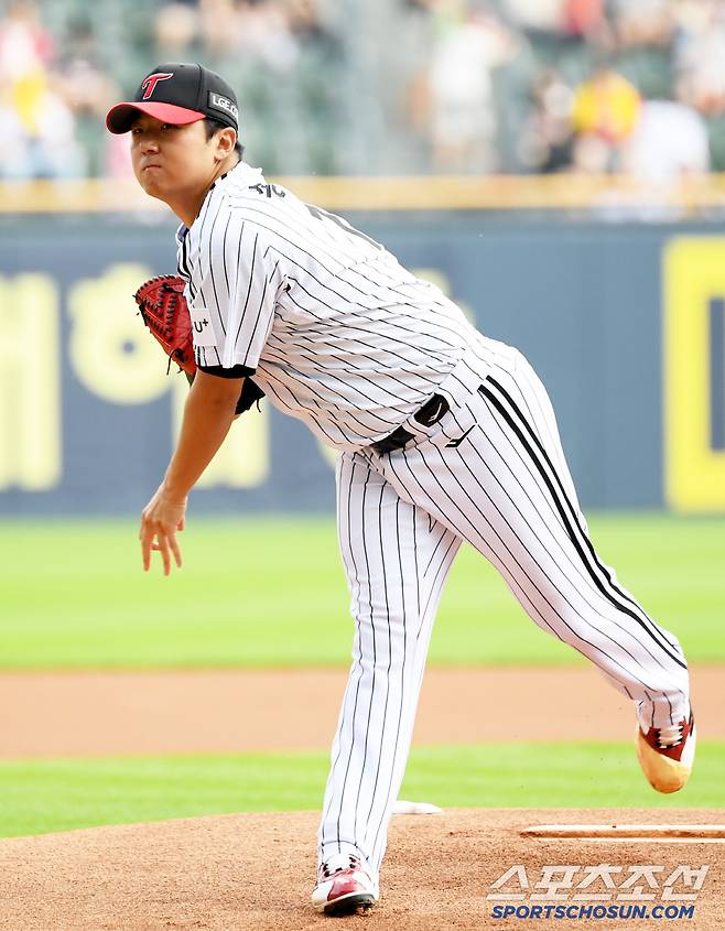 '이럴수가' 3→15위 급락, 7실점 최악투…신인왕 0순위에게 무슨 일이