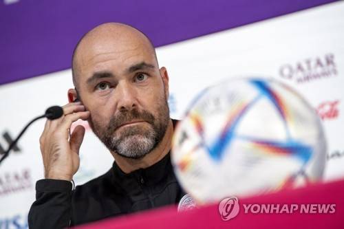 韓 축구, 터질 것이 터졌다!…'벤버지' 벤투, 중국 이끌고 대한민국과 충돌?→中 언론