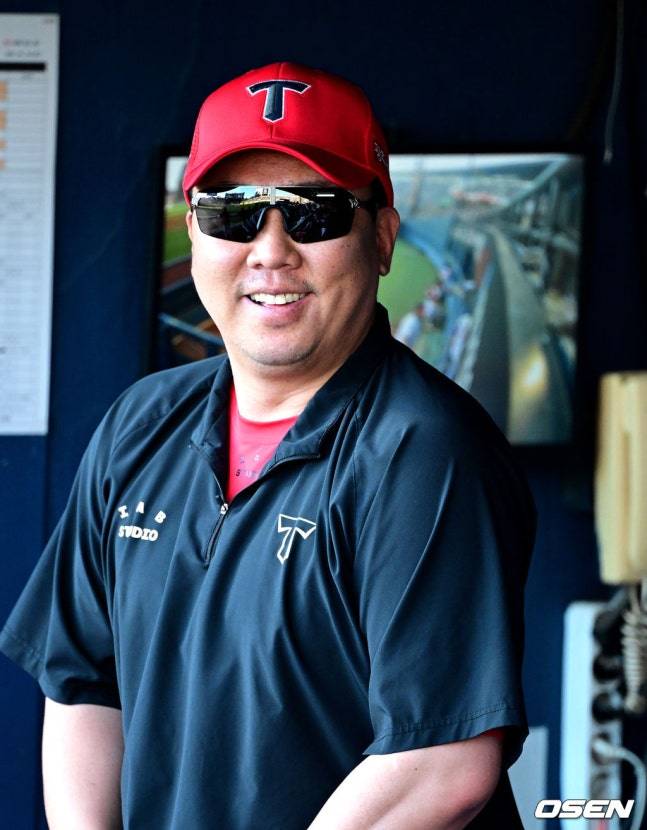 'KIA 12-2 쾌승'→잠실벌에 울려 퍼진 이범호 응원가... 어느새 선두에 3.5G차 근접 추격