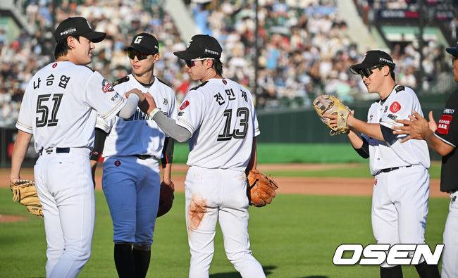 '악전고투' 박세웅, 49일 만에 9승 수확-박찬형 또 멀티히트...롯데, 스읩패 모면-3위 지켰다[부산 리뷰]