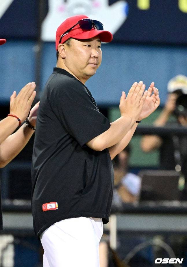 'KIA 12-2 쾌승'→잠실벌에 울려 퍼진 이범호 응원가... 어느새 선두에 3.5G차 근접 추격