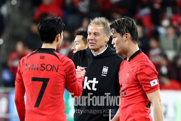 ‘해줘 축구’ 한국서 쫓겨난 클린스만 감독…‘무패 우승’ 알론소 감독 향해 “스타에게 바라는 것 많아” 일침