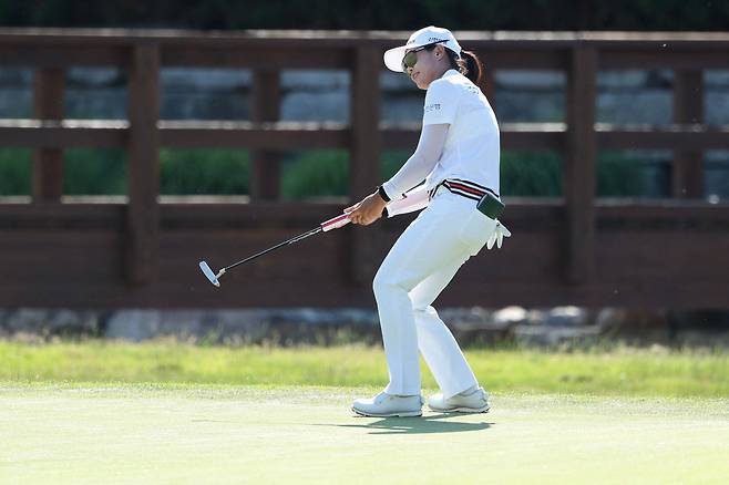 ‘섬 소녀’ 임진희·이소미, 연장 끝에 LPGA 투어 감격 첫 우승 합작
