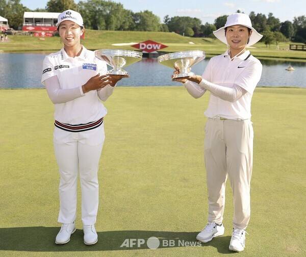 '우승 합작' 이소미, 김효주 제친 상금순위 12위로↑…임진희 20위로 '유해란 턱밑' [LPGA]