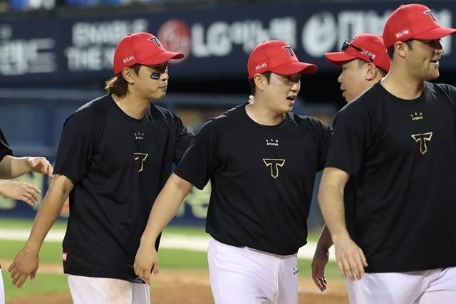 “건강히 12월 딸과 함께 봤으면, 사랑한다”…끝내 눈물 감추지 못한 KIA 고종욱, 아내에게 진심 전했다 [MK인터뷰]