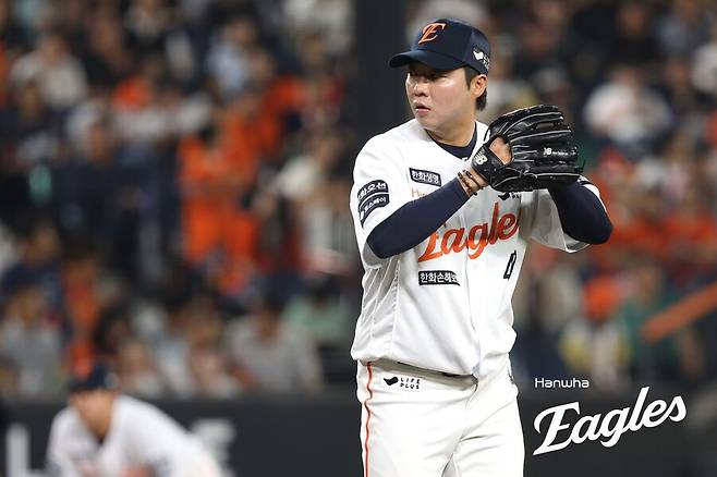 한화에 김서현-폰세 말고 1점대 또 있다… FA 시장 잔잔한 파도? 레전드도 “달라졌다” 칭찬
