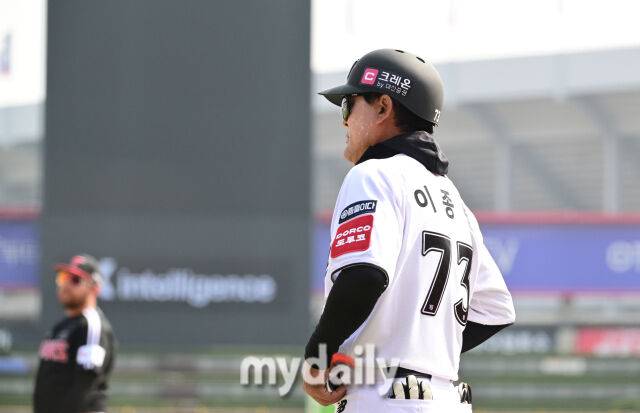 이종범·이승엽, 두 슈퍼스타가 욕 먹으며 KBO를 도망치듯 떠났다…영원히 추앙받는 레전드를 보고 싶다
