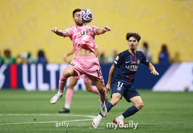 '소문이 사실이었나'…'메시가 PSG 선수 폭행, 팀 동료 시절부터 불쾌감 느꼈다'