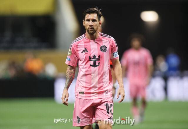 '소문이 사실이었나'…'메시가 PSG 선수 폭행, 팀 동료 시절부터 불쾌감 느꼈다'
