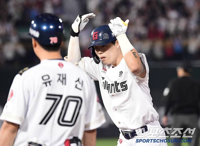 이 중요한 2위 싸움에 위기의 외국인끼리 선발 맞대결이라니... 데이비슨 vs 에르난데스 누가 살아날까[SC 포커스]