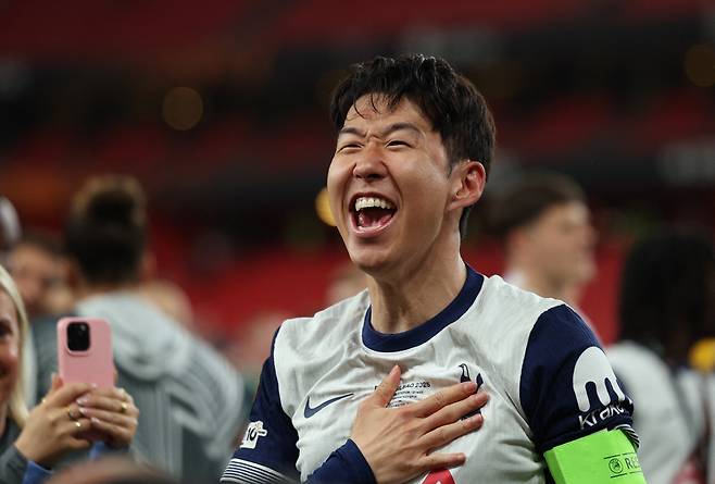 SON과 라커룸에서 대충돌!→이별 2년 만에 재회 가능성...손흥민, 파격 행선지 등장
