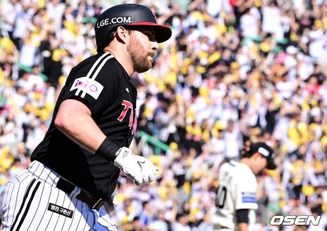 55타석 無홈런→타구속도 183.1㎞ 대형 아치 작렬! 오스틴 3년 연속 20홈런 고지 [부산 현장]