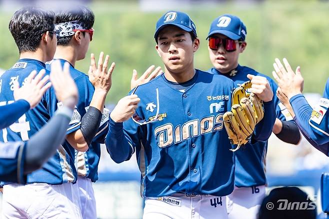 새벽 2시에 홈구장 도착→'단 1명' 타격 훈련이라니... 사령탑