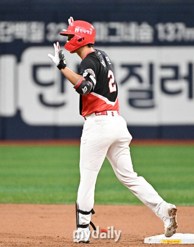 “맞고 두려움 상당했다” KIA에 박찬호급 수비력을 가진 선수의 그땐 그랬지…300홈런 레전드 ‘극찬’[MD광주]
