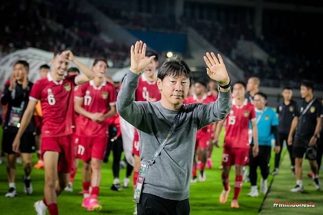 인니 충격 주장! '5년 헌신' 신태용 배신하고 내쫓더니...새 감독도 파리 목숨?