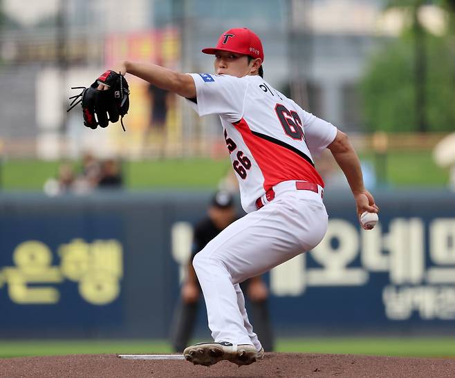 '악몽의 데뷔전' 볼넷-볼넷-볼넷-볼넷-볼넷…2군 ERA 8.94 KIA 신예, 반전은 없었다