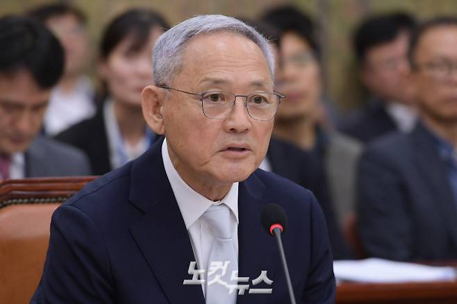 '안세영은 최고 대우, 협회는 반토막' 걱정 말라던 유인촌 장관, 문체부는 생색만 냈나