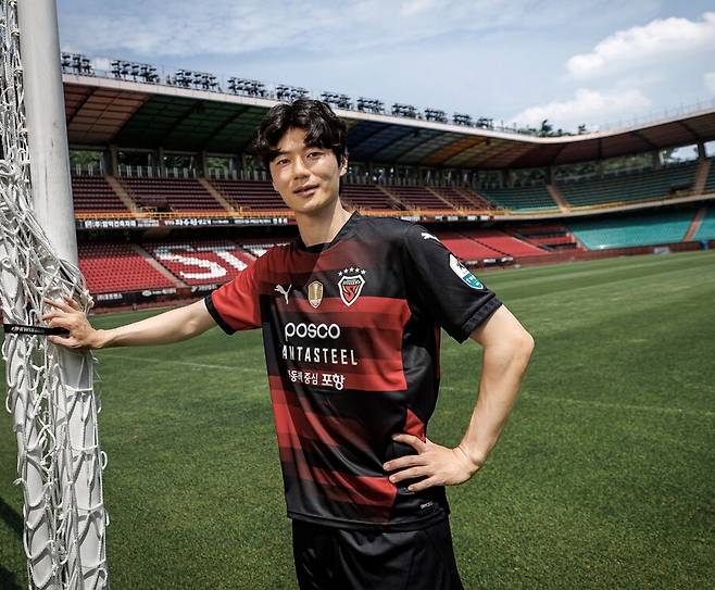 韓 축구계 들썩인 초대형 이적 '오피셜' 공식발표 떴다...기성용, 서울 떠나 포항 전격 이적