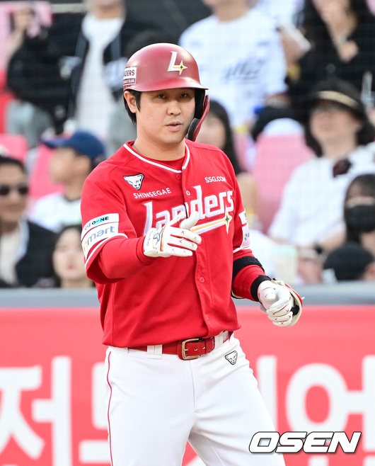 고종욱 결승타, 통곡수비와 철벽불펜이 지켰다...KIA, SSG 3-2 꺾고 위닝시리즈 [광주 리뷰]