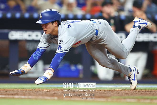 김혜성, 다저스 구단 역대급 기록 행진… 미국에서도 ‘0실패’라니, MLB 포수들도 쩔쩔맨다