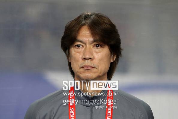 '20경기 무패 행진' 감독 거르고 홍명보? 대한축구협회 향한 팬들 '비판의 목소리' 쏟아진다...대체 무슨 일이