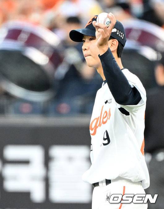 폰세처럼 던지겠다더니…진짜였네, 1위 독주 채비 갖춘 한화 '선발 황준서' 큰 날개까지 달았다