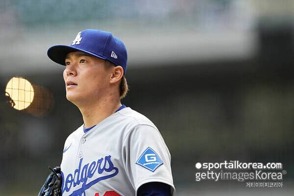 '새삼 류현진이 대단하네' 세계에서 가장 비싼 투수도 넘기 어렵다니…'1위→3위→4위' 미끄러졌다, 1위 표도 단 '1장'
