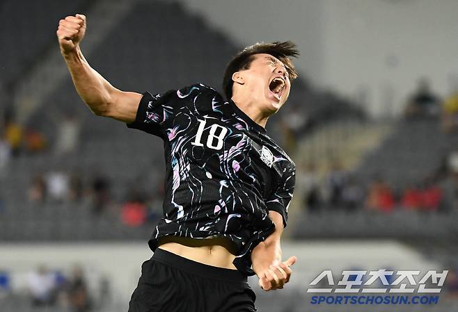 축구 정말 못하는 중국, 불쌍해 죽겠다...'147위' 최약체 홍콩마저 무서워하네