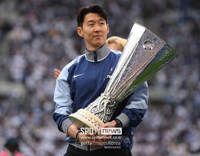SON 없이 훈련 시작…프랭크 감독, 계속 손흥민 언급 NO