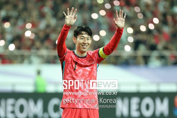 韓 축구 역대급 사건 터진다…손흥민, 토트넘 ‘오피셜’ 공식발표 떴다 “WELCOME BACK SONNY” → 사우디 이적설 놓고 '감독과 직접 면담'