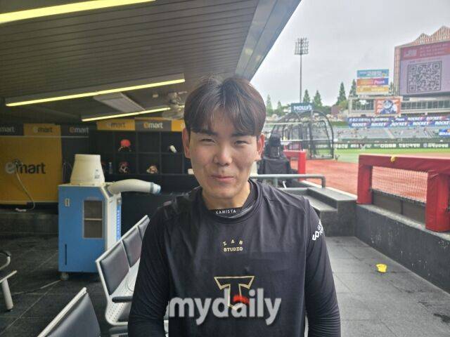 “(성)영탁이 형이 진짜 많이 컸다고…형이 나보다 더 많이 컸다” KIA 10R의 기적, 부산고 후배 ‘잘 받아치네’[MD대전]