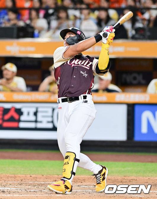 '홈런 더비' 아쉬움, 본경기에서 말끔히 씻었다...괴력의 안현민, 비거리 125m 홈런 폭발 [올스타전]