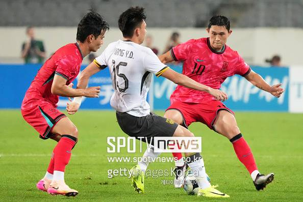 중국 '역대급' 18세 축구 천재, 한국에서 밑천 다 드러났다...2경기 1슈팅→中 감독 냉정 평가