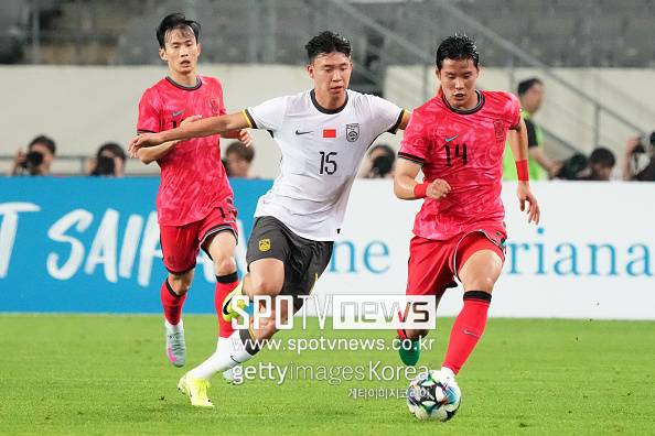 중국 '역대급' 18세 축구 천재, 한국에서 밑천 다 드러났다...2경기 1슈팅→中 감독 냉정 평가